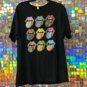 Tongue pattern graphic tshirt